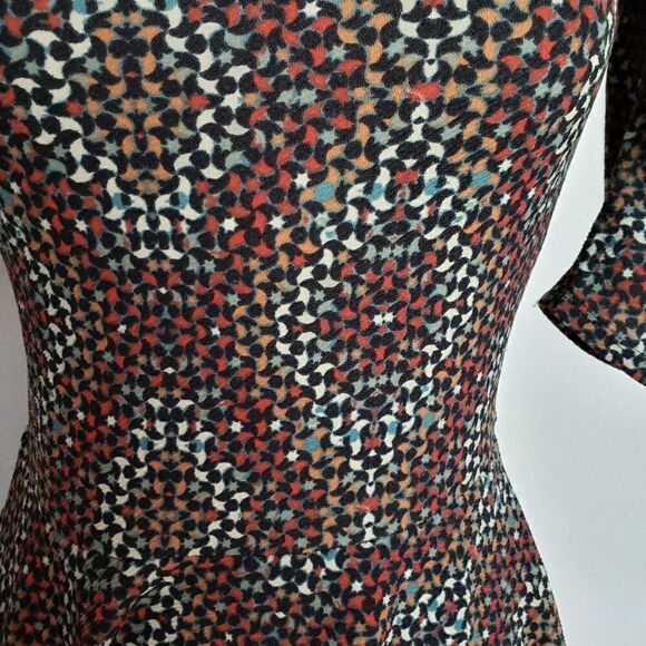 Lularoe nicole geometric diamond pattern small - Picture 5 of 6